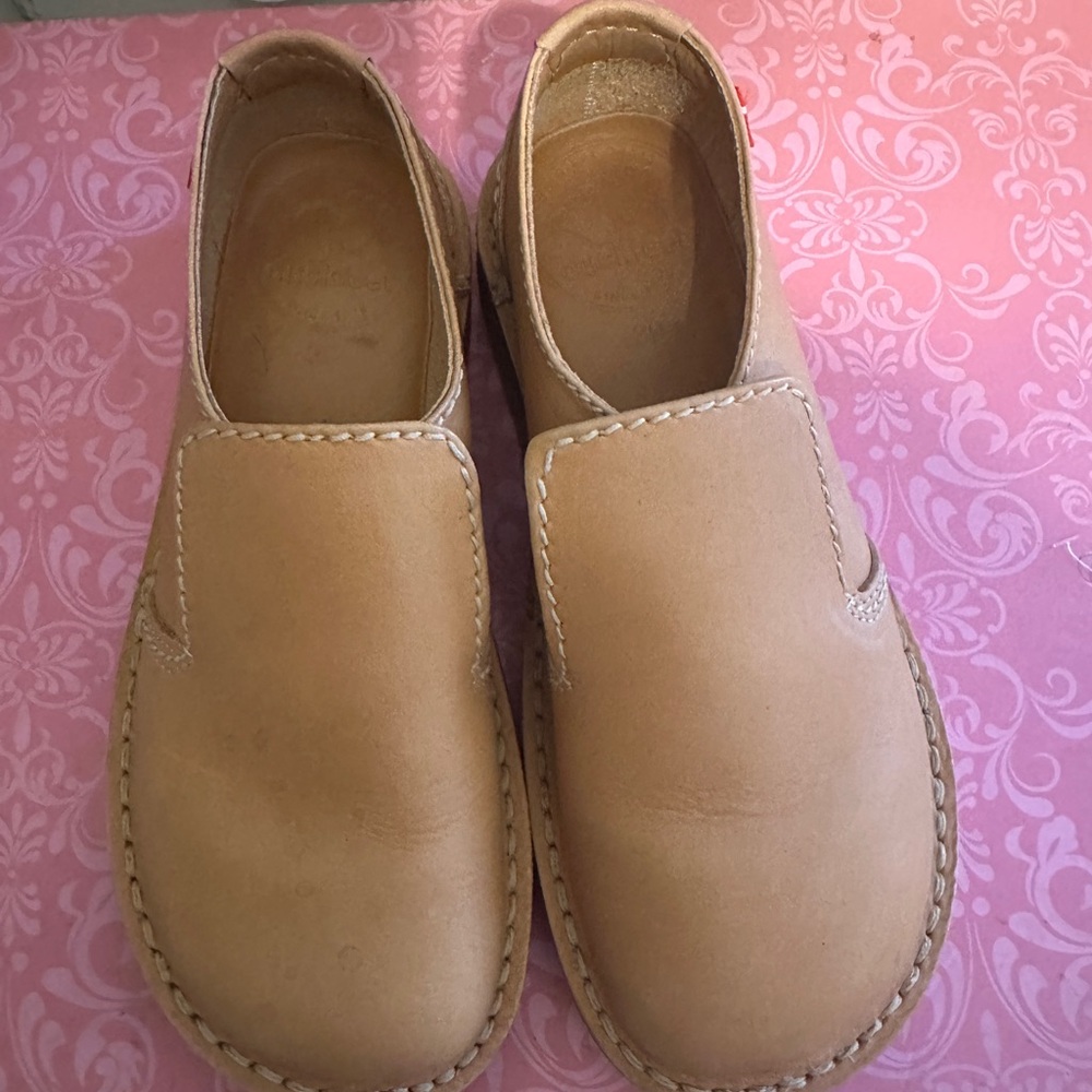Duckfeet Falster Shoes preowned size 39. Color is Bio. Retails new for 228.00